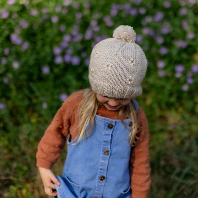 Daisy Beanie - Oatmeal