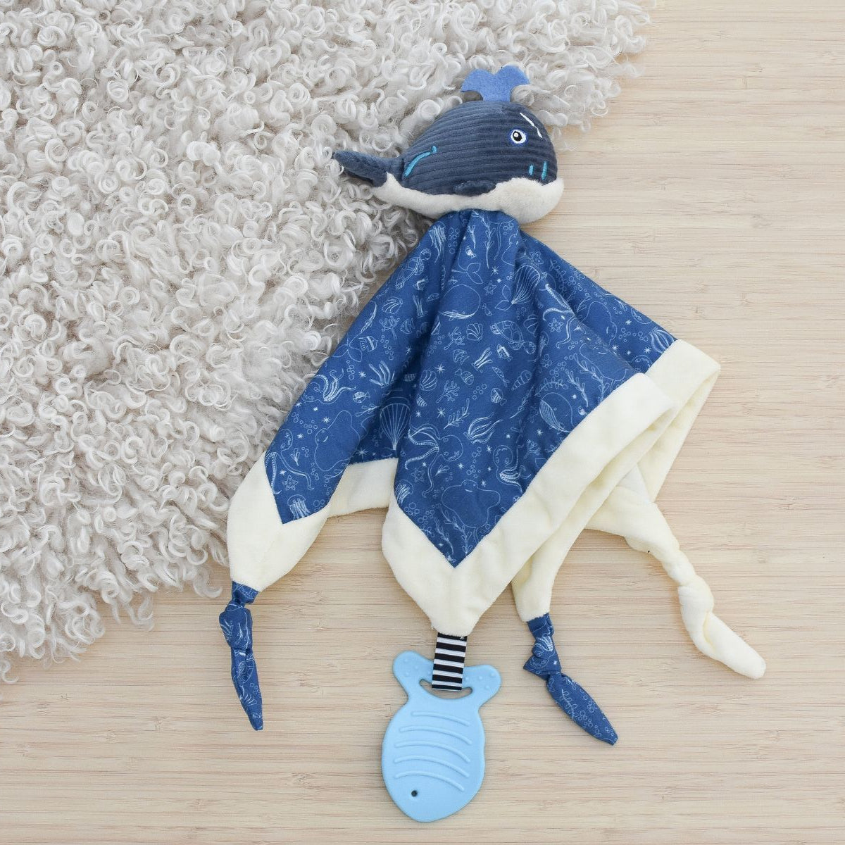 Snuggle Buddy Splashy Whale Comforter